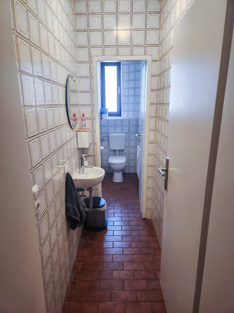 Bad Sanierung VG 2. OG L-12